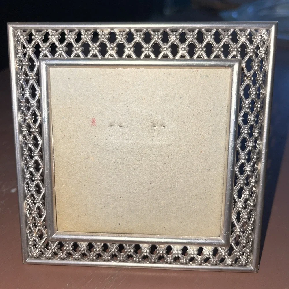 Metal Silver Picture Frame Ornate  Elegant Design Fits‎ 3 X 3 Photo